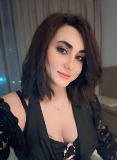Rubydoll - Transsexual escort in Dubai Photo 5 of 14