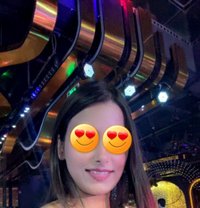 Ruchi - puta in Dubai