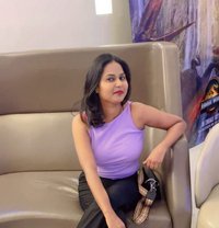 Ruchi Sharma - puta in Noida