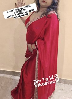 Ruchi Singh - Male escort in Ghaziabad Photo 2 of 4