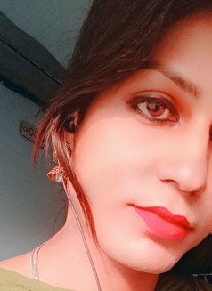 Ruchika - Transsexual escort in New Delhi Photo 2 of 8