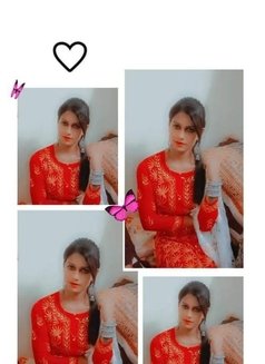 Ruchika - Transsexual escort in New Delhi Photo 5 of 8