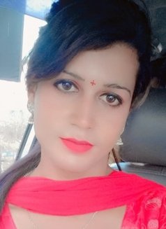 Ruchika - Transsexual escort in New Delhi Photo 7 of 8