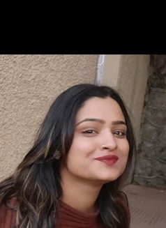 RUCHIKA 70423 ESCORTS 05580 SERVICE - escort in Gurgaon Photo 1 of 5