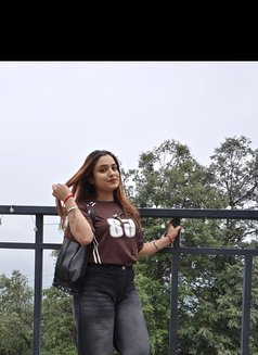 RUCHIKA 70423 ESCORTS 05580 SERVICE - escort in Gurgaon Photo 5 of 5