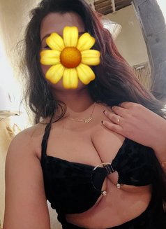 Ruchini Camshow/sexting - puta in Colombo Photo 9 of 9