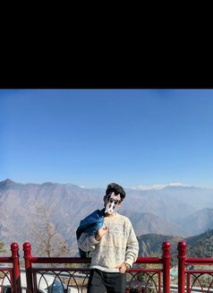 Rudil - Male escort in New Delhi Photo 3 of 5