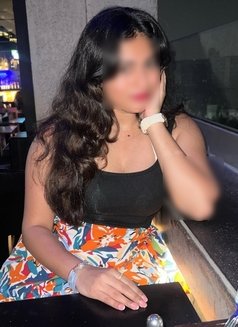 Rudra Escorts🧩Providing Quality Service - puta in Bangalore Photo 1 of 7