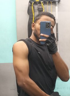 Rudra - Acompañantes masculino in Mumbai Photo 1 of 2