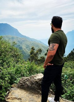 Rudra - Male escort in New Delhi Photo 2 of 3