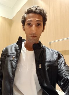 Rudra Singhania - Male escort in Mumbai Photo 1 of 7