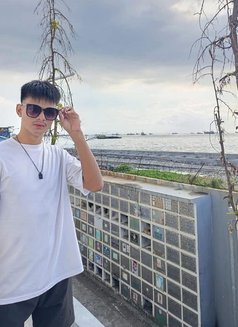 Ruds - Male escort in Manila Photo 2 of 7