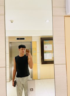 Ruds - Male escort in Manila Photo 6 of 7