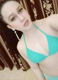 Ruhee - Transsexual escort in Muscat Photo 2 of 3
