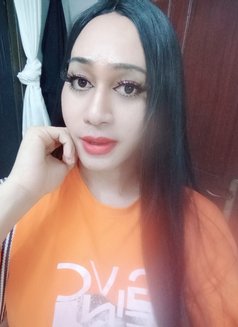 Ruhee - Transsexual escort in Muscat Photo 1 of 3