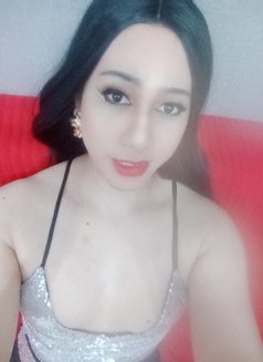 Ruhee - Transsexual escort in Muscat Photo 2 of 3