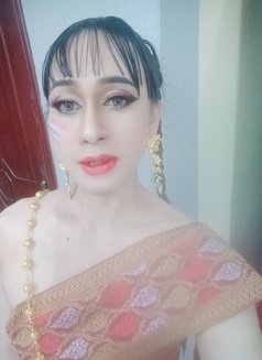 Ruhee - Transsexual escort in Muscat Photo 1 of 3