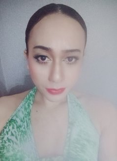 Ruhee - Transsexual escort in Muscat Photo 4 of 5