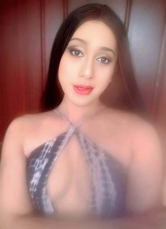 Ruhee - Transsexual escort in Muscat Photo 2 of 3