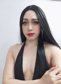 Ruhee - Transsexual escort in Muscat Photo 1 of 4