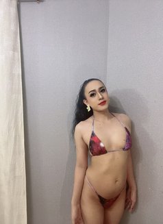 Ruhee - Transsexual escort in Muscat Photo 4 of 4