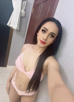 Ruhee - Transsexual escort in Muscat Photo 2 of 4