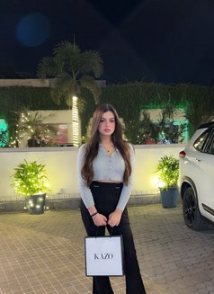 Ruhi Chopra - Transsexual escort in Ludhiana Photo 4 of 6