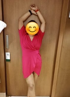 Ruhi Gupta - escort in Kolkata Photo 1 of 5