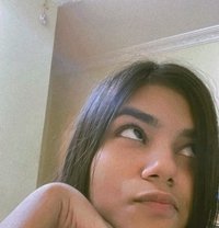 RUHI WEBCAMS & REAL MEETING - puta in Mumbai
