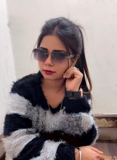 Ruhi - escort in Candolim, Goa Photo 1 of 4