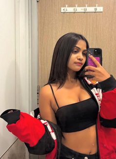 Ruhi cam or meet - escort in Mumbai Photo 4 of 4