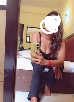 Ruhi - escort in Kolkata Photo 2 of 3