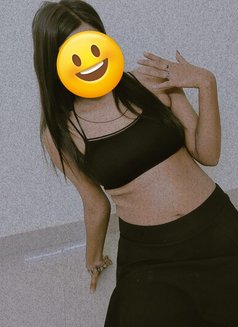 Ruhi - puta in New Delhi Photo 2 of 4