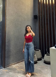Ruhi - escort in New Delhi Photo 6 of 6