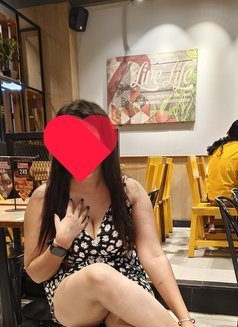 🥂RUHI ( LIVE CAM) MEET-UP 24/7🥂 - puta in Bangalore Photo 4 of 9