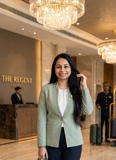 Ruhi Mathur - puta in Chennai Photo 5 of 6