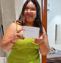 Ruhi Raj Kapoor - escort in Surat