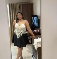 Ruhi Raj Kapoor - escort in Surat