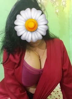 Ruhi Real/cam - escort in New Delhi Photo 3 of 6