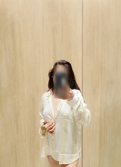 Ruhi real meet/cam - escort in New Delhi Photo 4 of 6