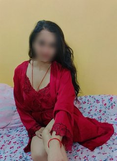 Ruhi real meet/cam - escort in New Delhi Photo 5 of 6