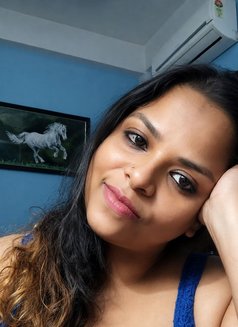 Anshika Cash On Delivery - puta in Bangalore Photo 3 of 5