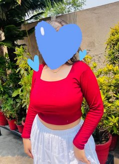 RUHI WEBCAMS & REAL MEETING - escort in Mumbai Photo 2 of 2