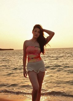 Rukia - escort in Dubai Photo 5 of 6