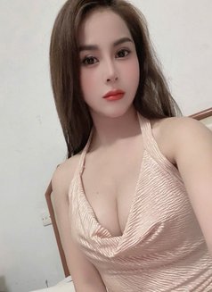 Rulyta - escort in Singapore Photo 4 of 6