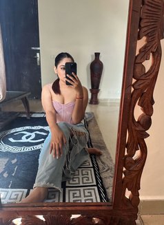 Rumi - puta in Pune Photo 2 of 9