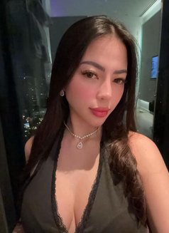 Rumi - escort in Singapore Photo 2 of 2