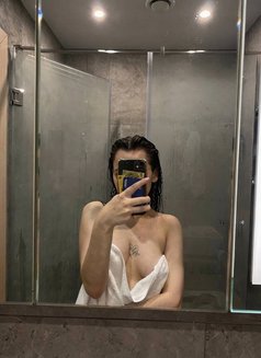 Runa - escort in Hong Kong Photo 7 of 11