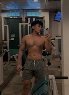 Runchu Young - Acompañantes masculino in Bangkok Photo 15 of 16