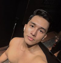 Runchu Young - Acompañantes masculino in Manila
